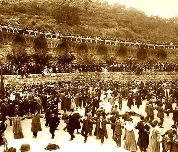 people dancing at park guell